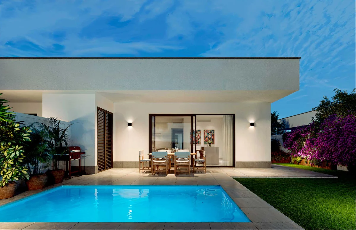 Exterior con piscina